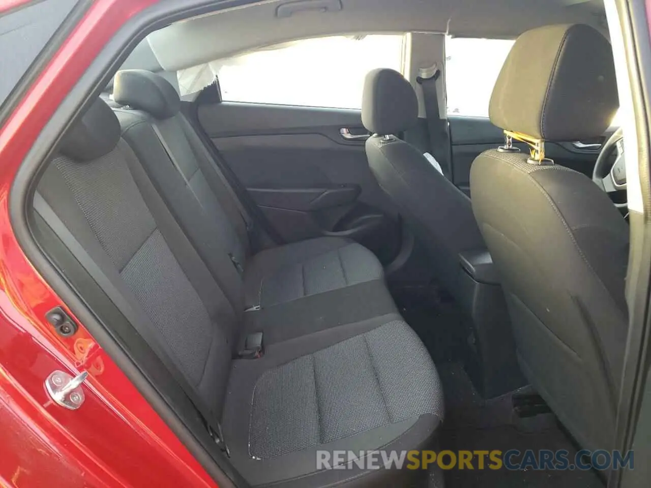 10 Photograph of a damaged car 3KPC24A69NE160832 HYUNDAI ACCENT 2022