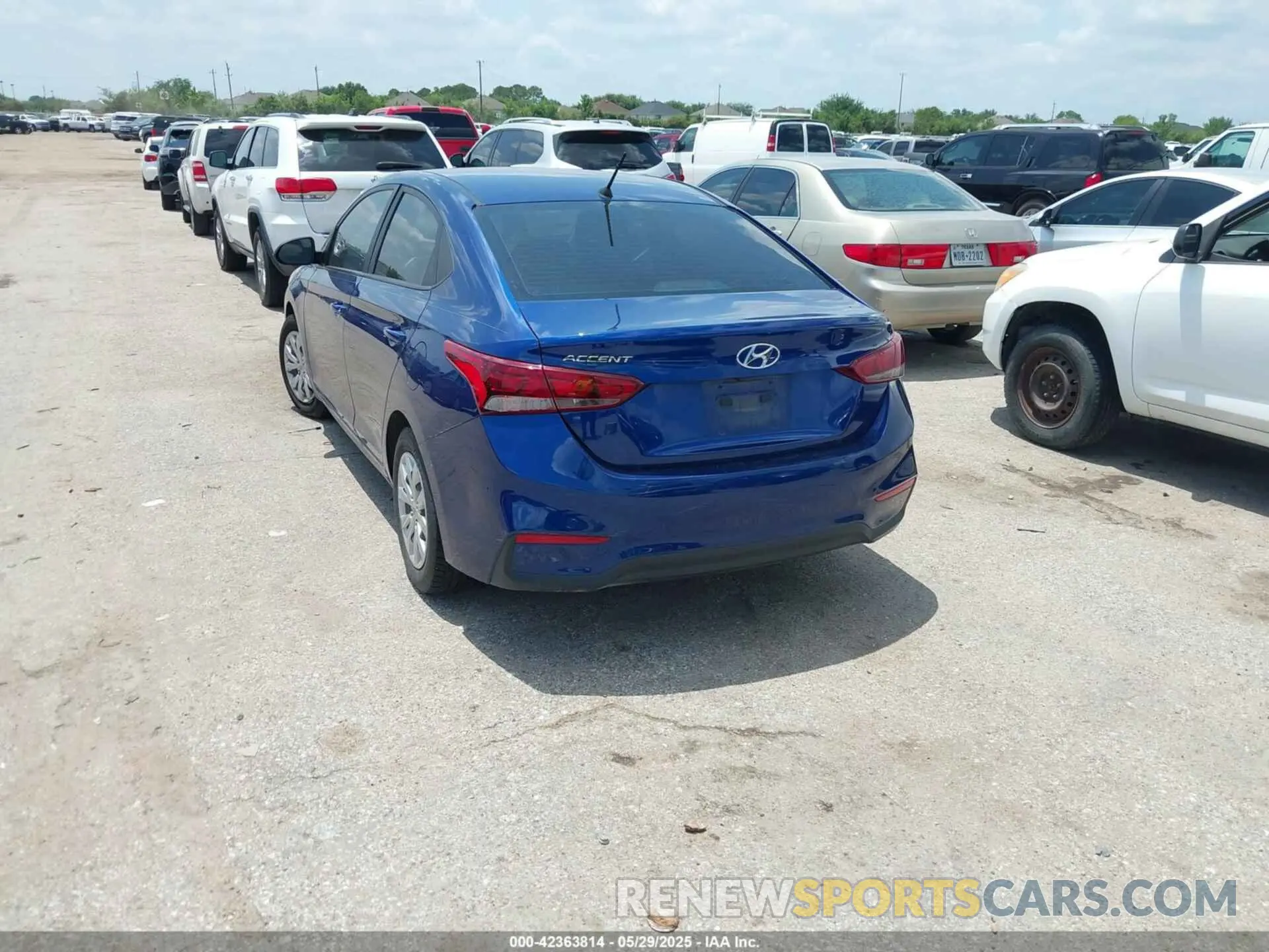 3 Photograph of a damaged car 3KPC24A6XNE185433 HYUNDAI ACCENT 2022