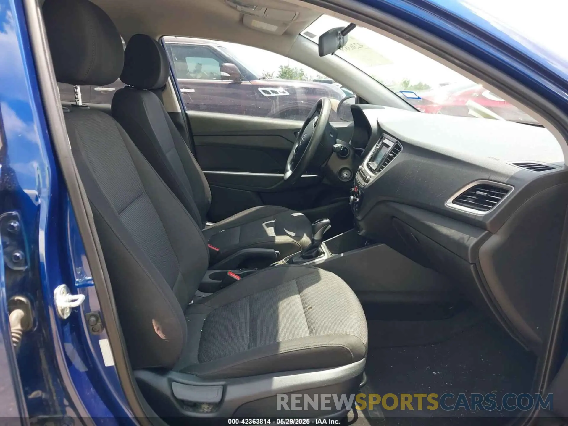 5 Photograph of a damaged car 3KPC24A6XNE185433 HYUNDAI ACCENT 2022