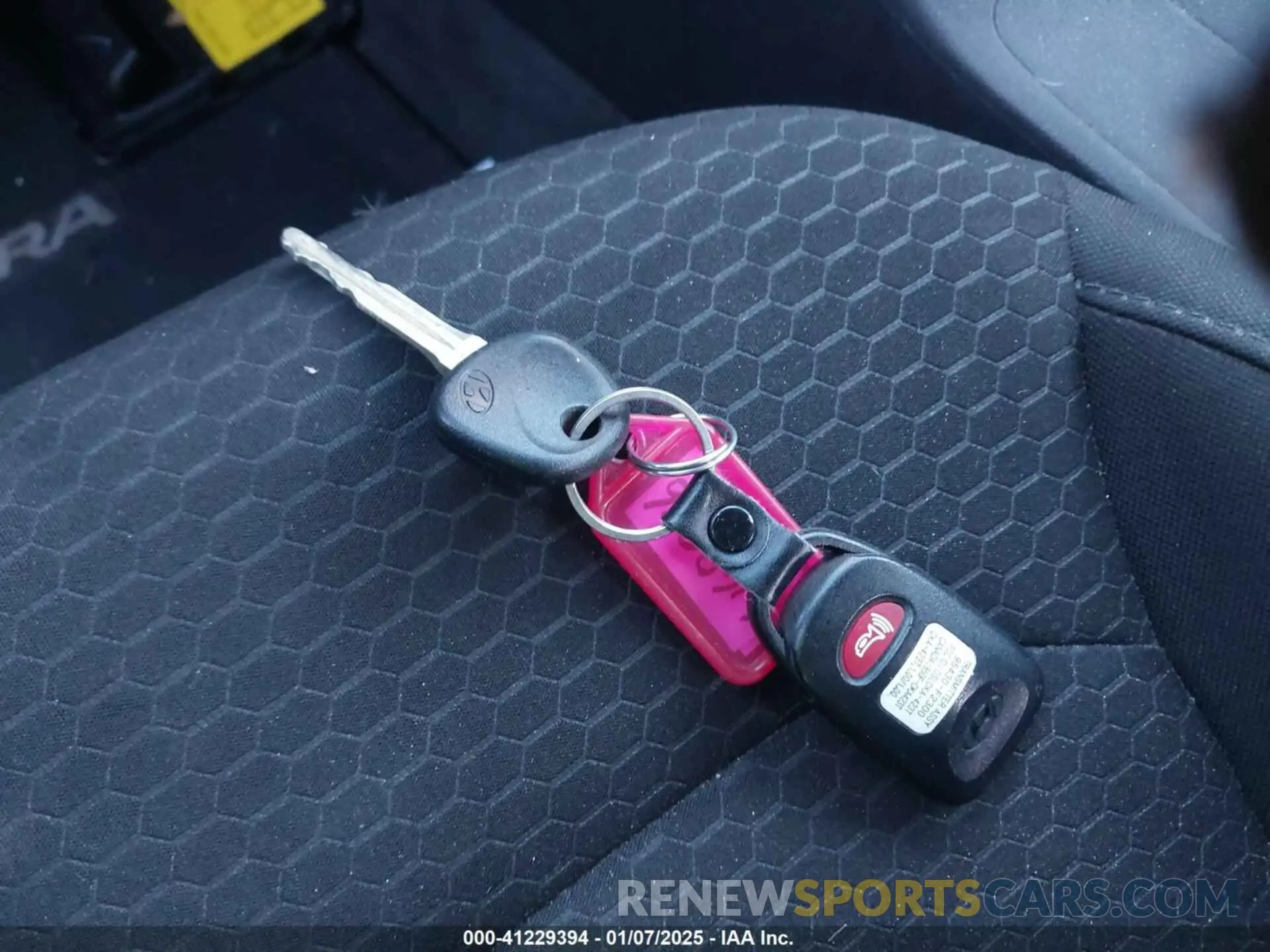 11 Photograph of a damaged car 5NPD74LF0KH406242 HYUNDAI ELANTRA 2019