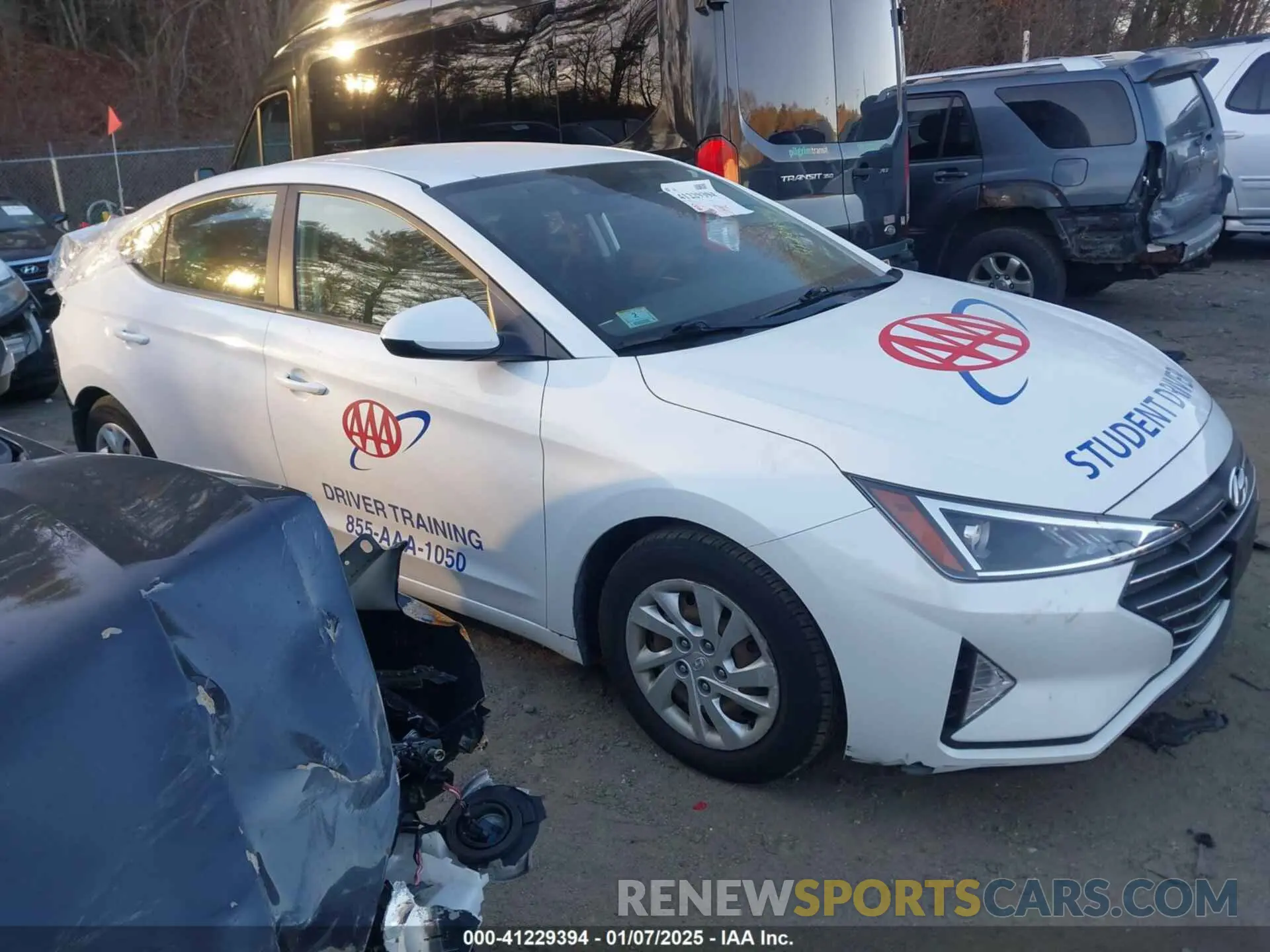 13 Photograph of a damaged car 5NPD74LF0KH406242 HYUNDAI ELANTRA 2019