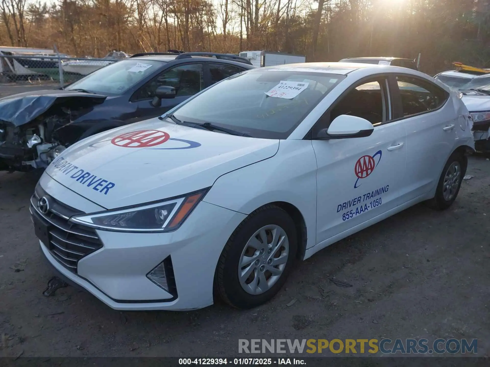 2 Photograph of a damaged car 5NPD74LF0KH406242 HYUNDAI ELANTRA 2019