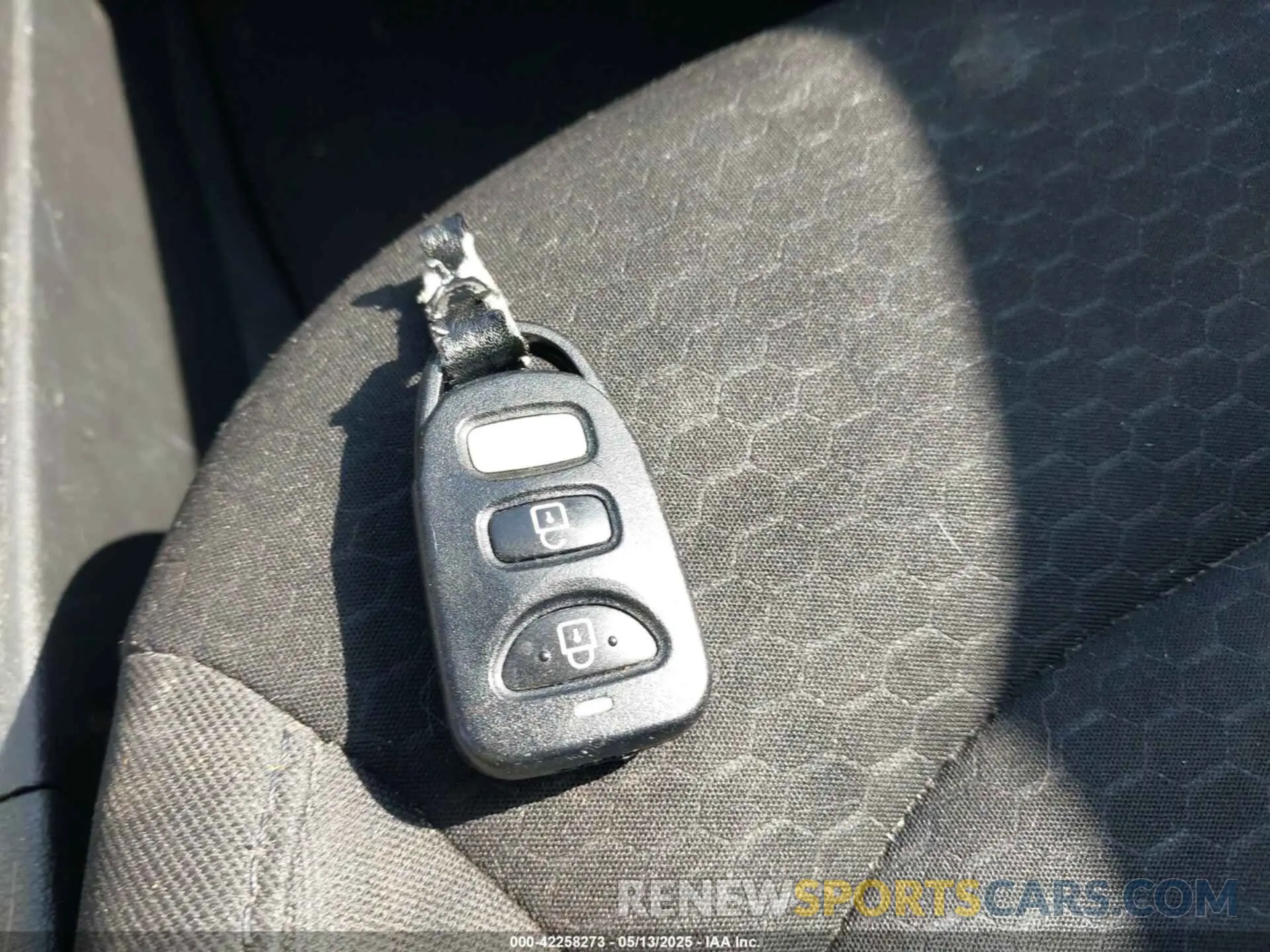 17 Photograph of a damaged car 5NPD74LF0KH411781 HYUNDAI ELANTRA 2019