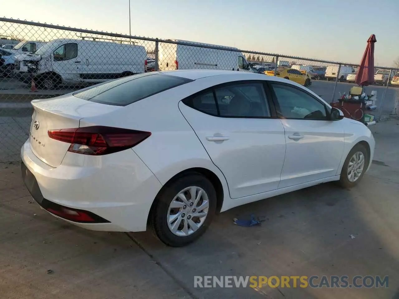 3 Photograph of a damaged car 5NPD74LF0KH423736 HYUNDAI ELANTRA 2019
