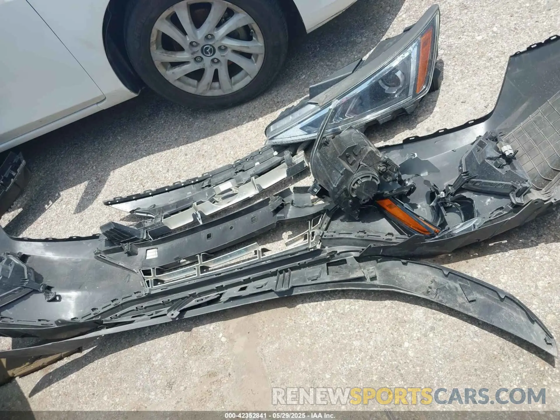 11 Photograph of a damaged car 5NPD74LF0KH426667 HYUNDAI ELANTRA 2019