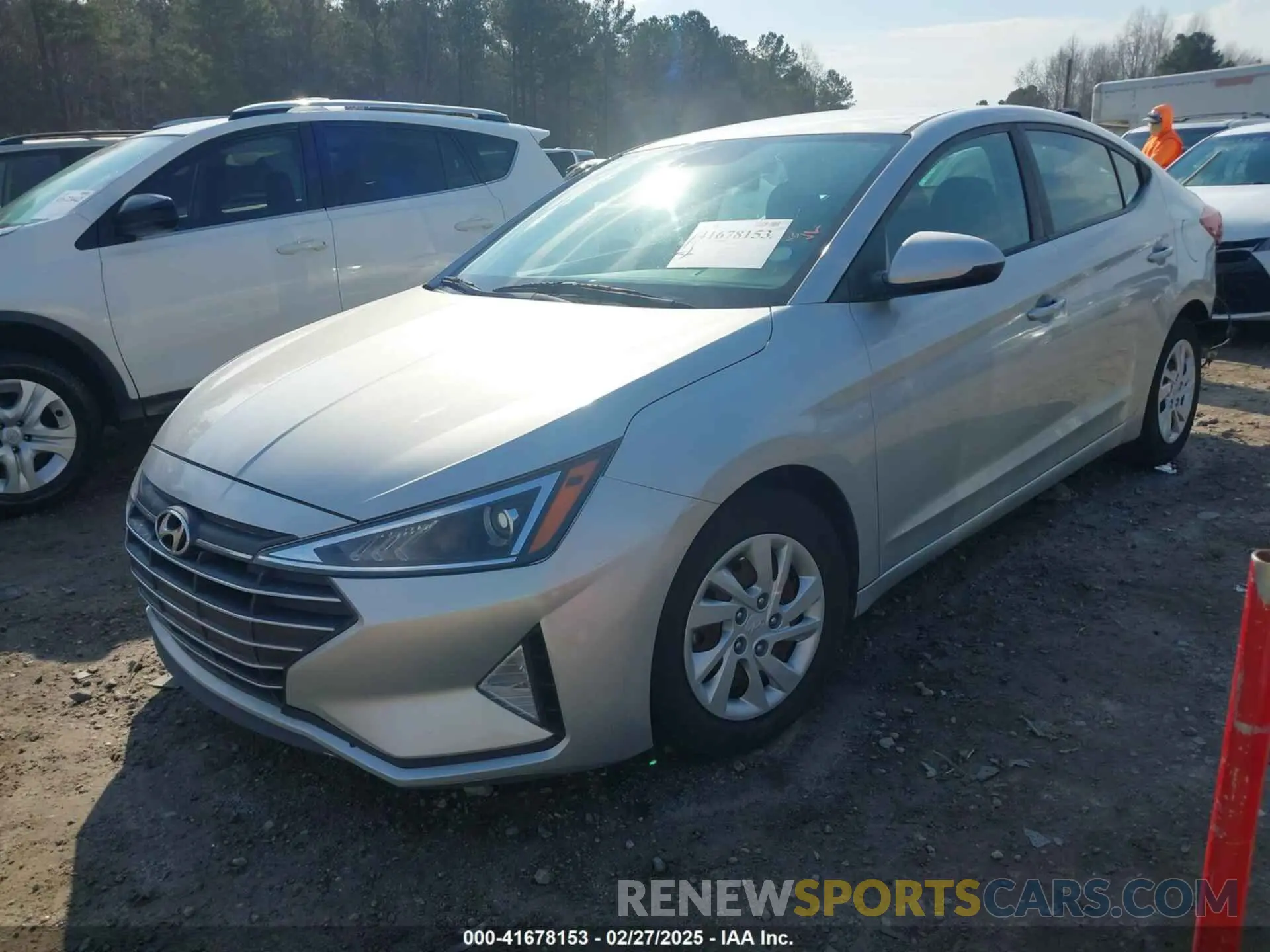 2 Photograph of a damaged car 5NPD74LF0KH433862 HYUNDAI ELANTRA 2019