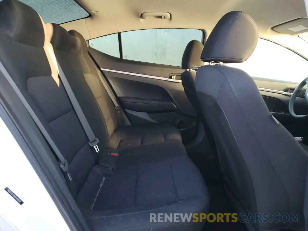 10 Photograph of a damaged car 5NPD74LF0KH448698 HYUNDAI ELANTRA 2019