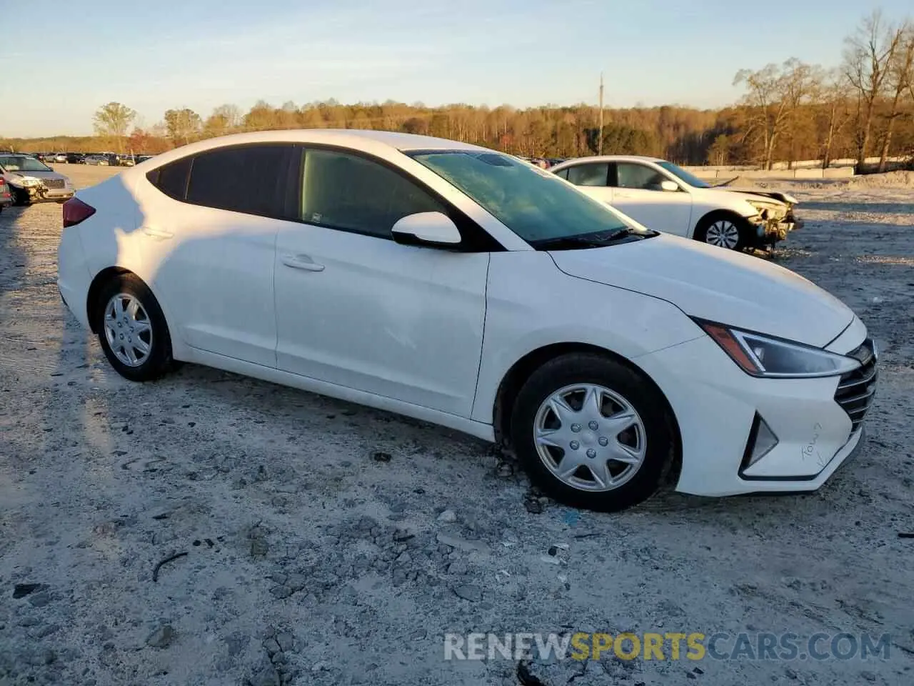 4 Photograph of a damaged car 5NPD74LF0KH448698 HYUNDAI ELANTRA 2019