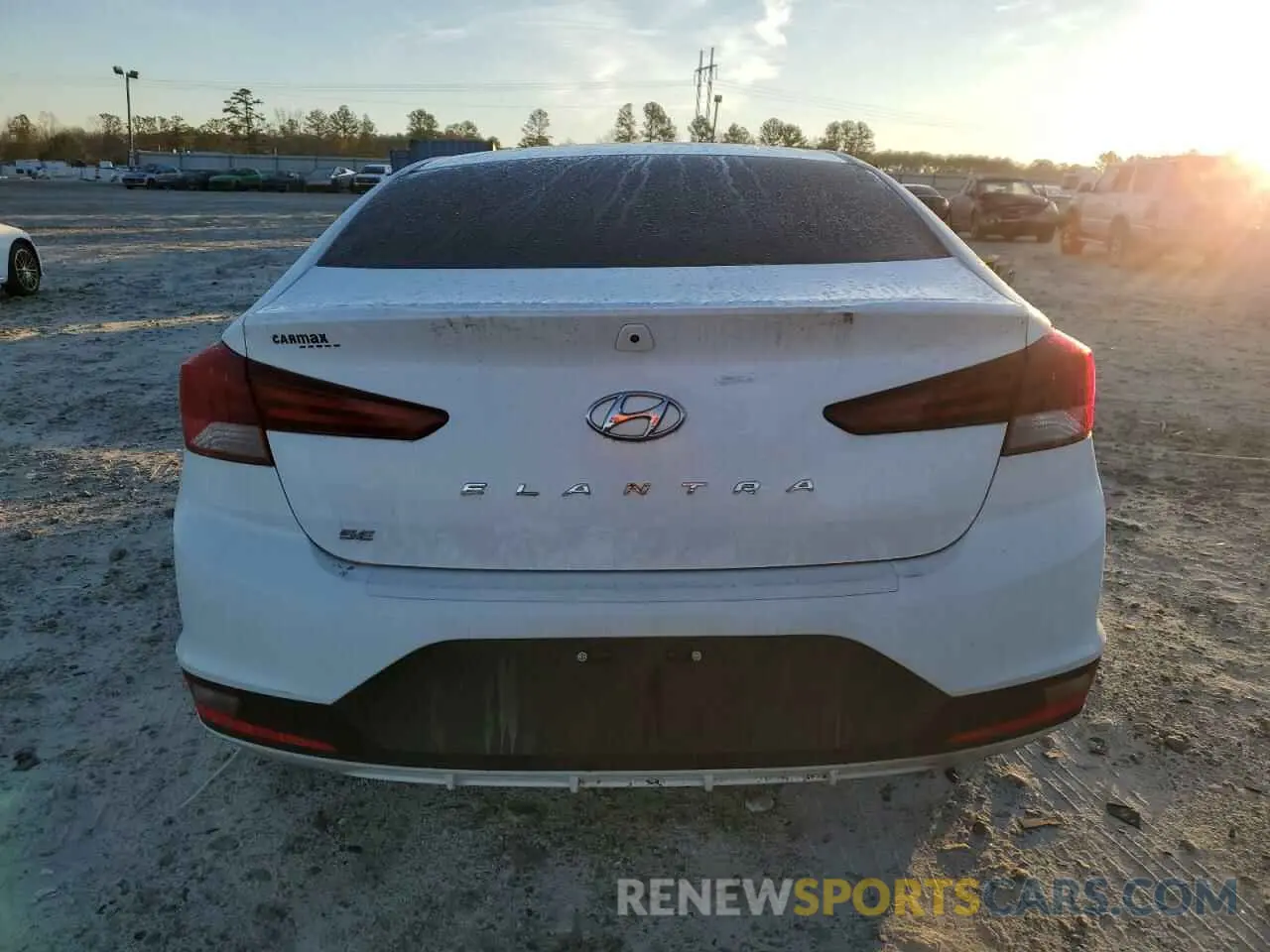 6 Photograph of a damaged car 5NPD74LF0KH448698 HYUNDAI ELANTRA 2019