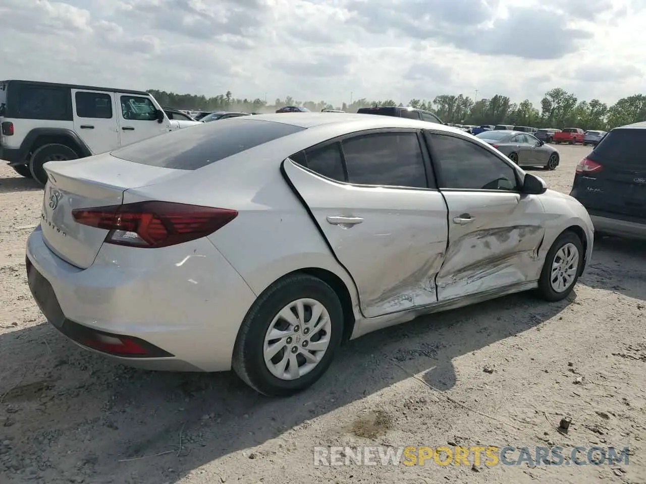3 Photograph of a damaged car 5NPD74LF0KH450144 HYUNDAI ELANTRA 2019