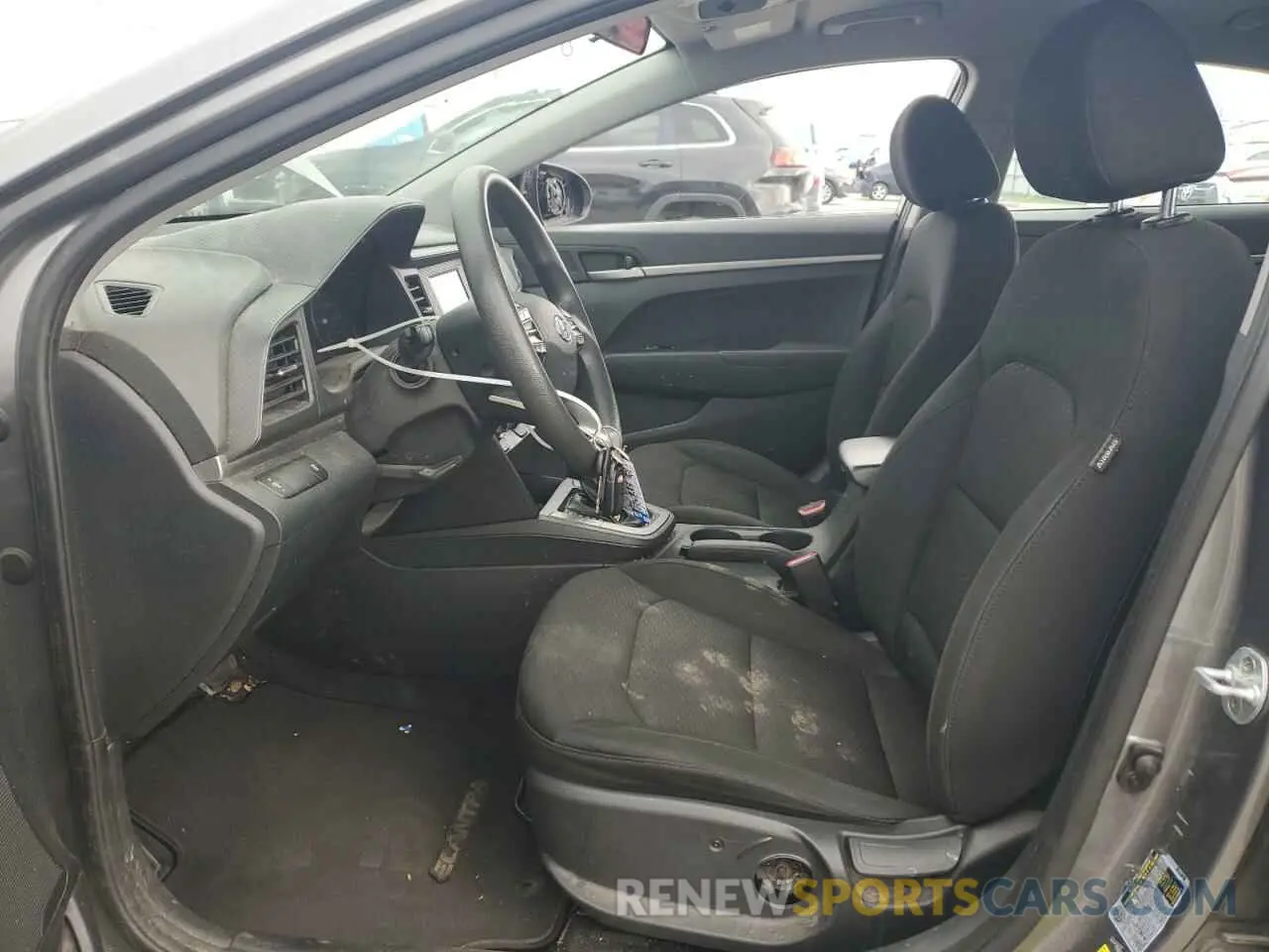 7 Photograph of a damaged car 5NPD74LF0KH450323 HYUNDAI ELANTRA 2019