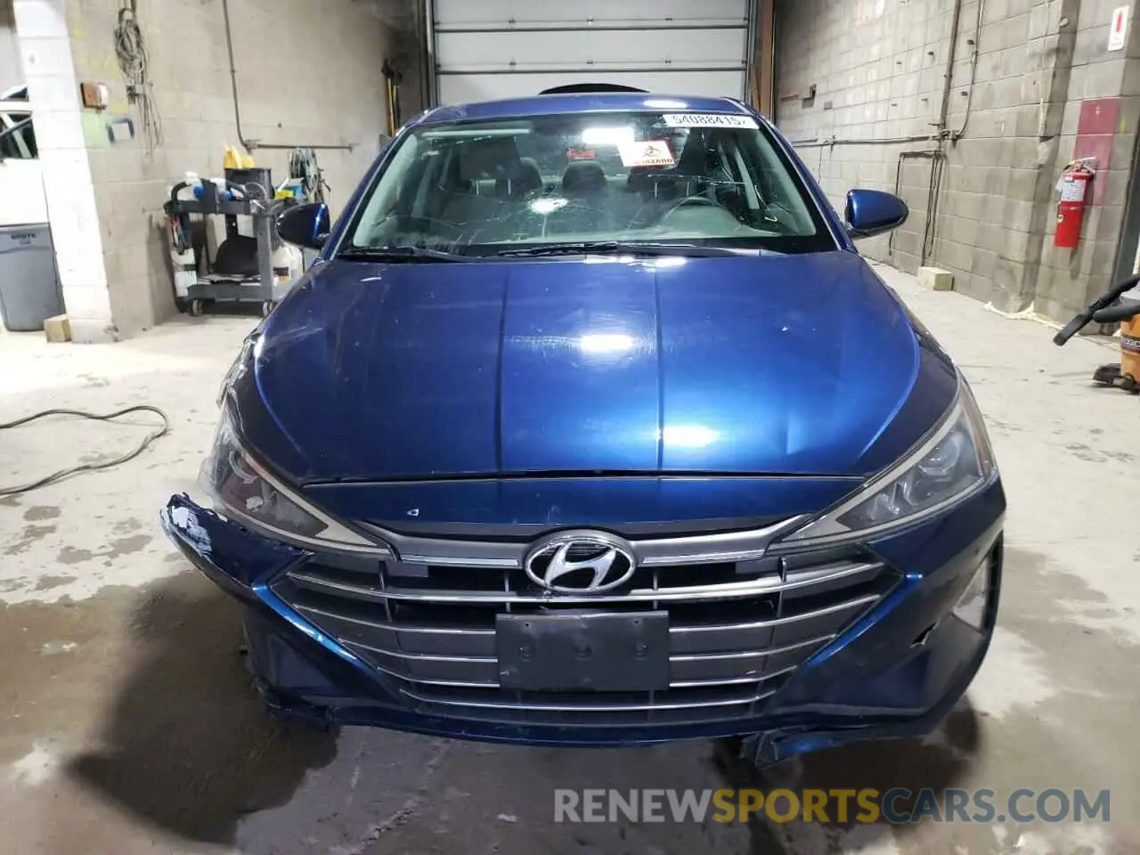 5 Photograph of a damaged car 5NPD74LF0KH482902 HYUNDAI ELANTRA 2019