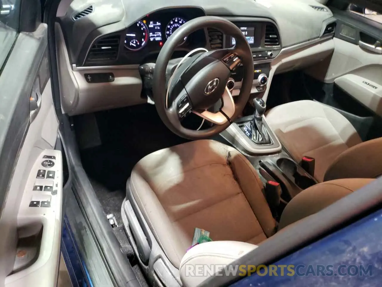 8 Photograph of a damaged car 5NPD74LF0KH482902 HYUNDAI ELANTRA 2019