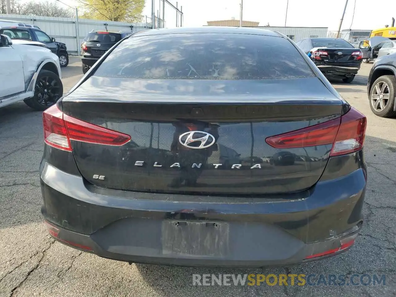 6 Photograph of a damaged car 5NPD74LF0KH487419 HYUNDAI ELANTRA 2019