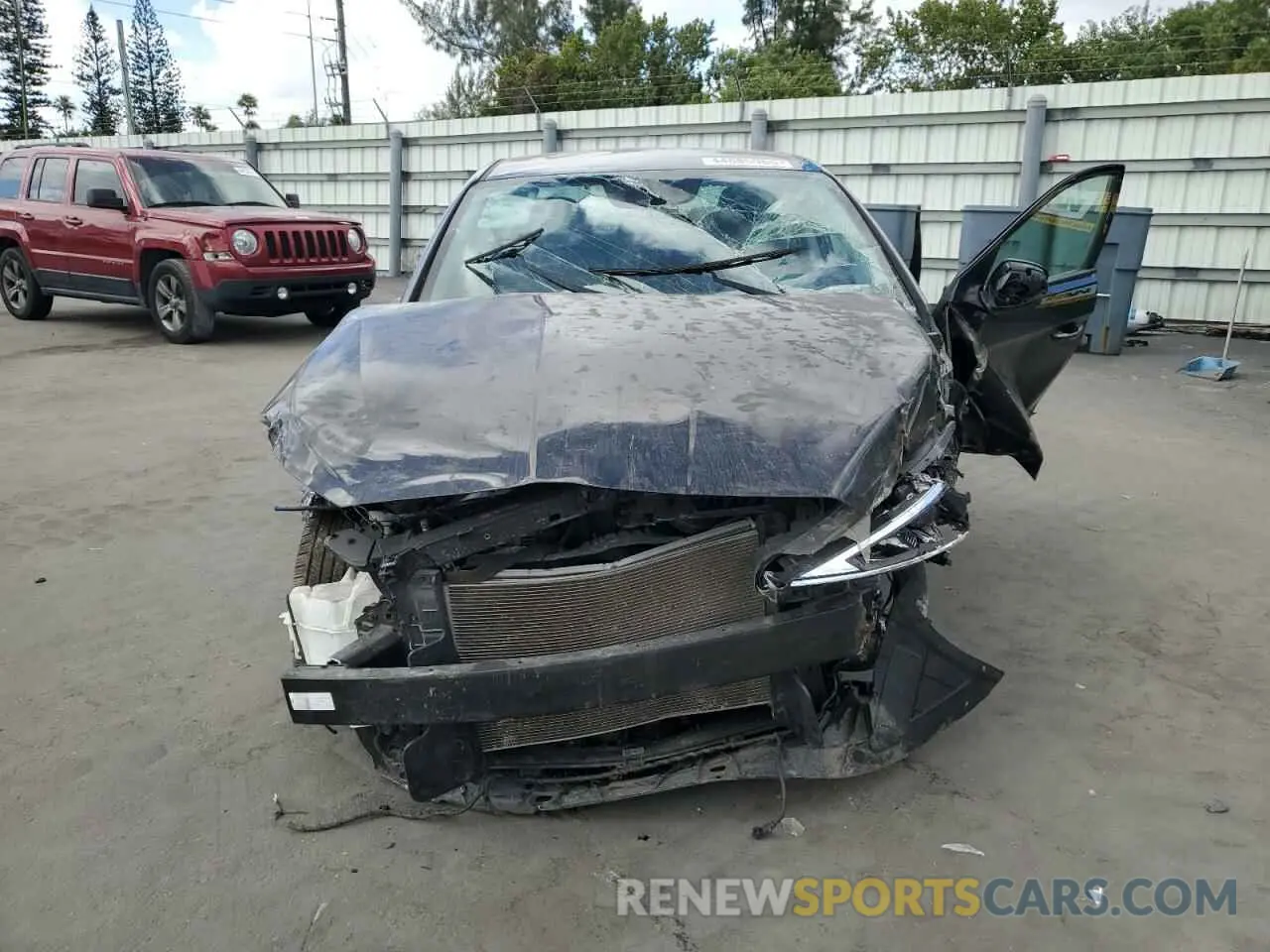 5 Photograph of a damaged car 5NPD74LF0KH489719 HYUNDAI ELANTRA 2019