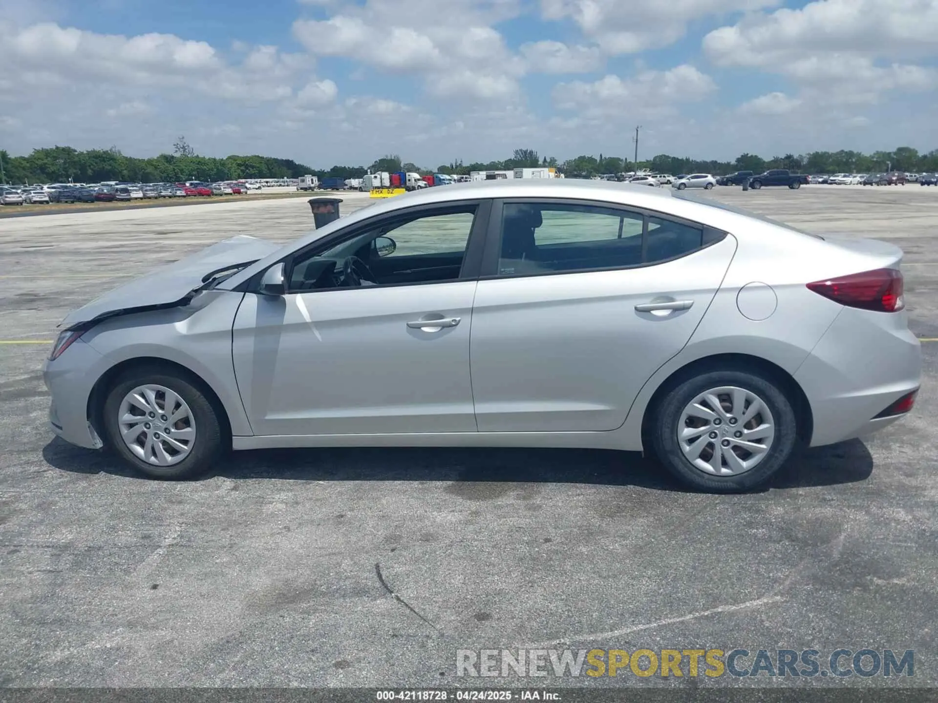14 Photograph of a damaged car 5NPD74LF1KH430405 HYUNDAI ELANTRA 2019