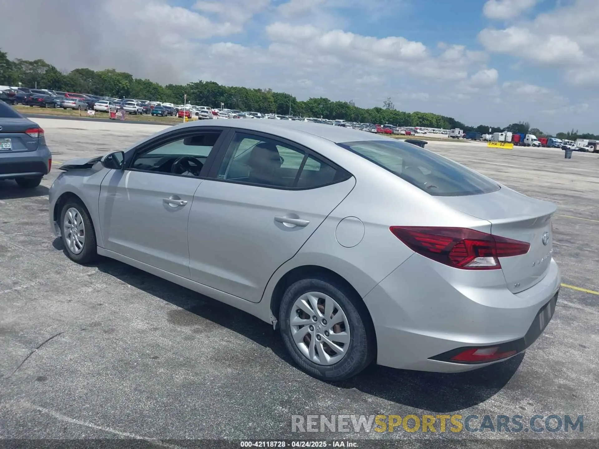 3 Photograph of a damaged car 5NPD74LF1KH430405 HYUNDAI ELANTRA 2019