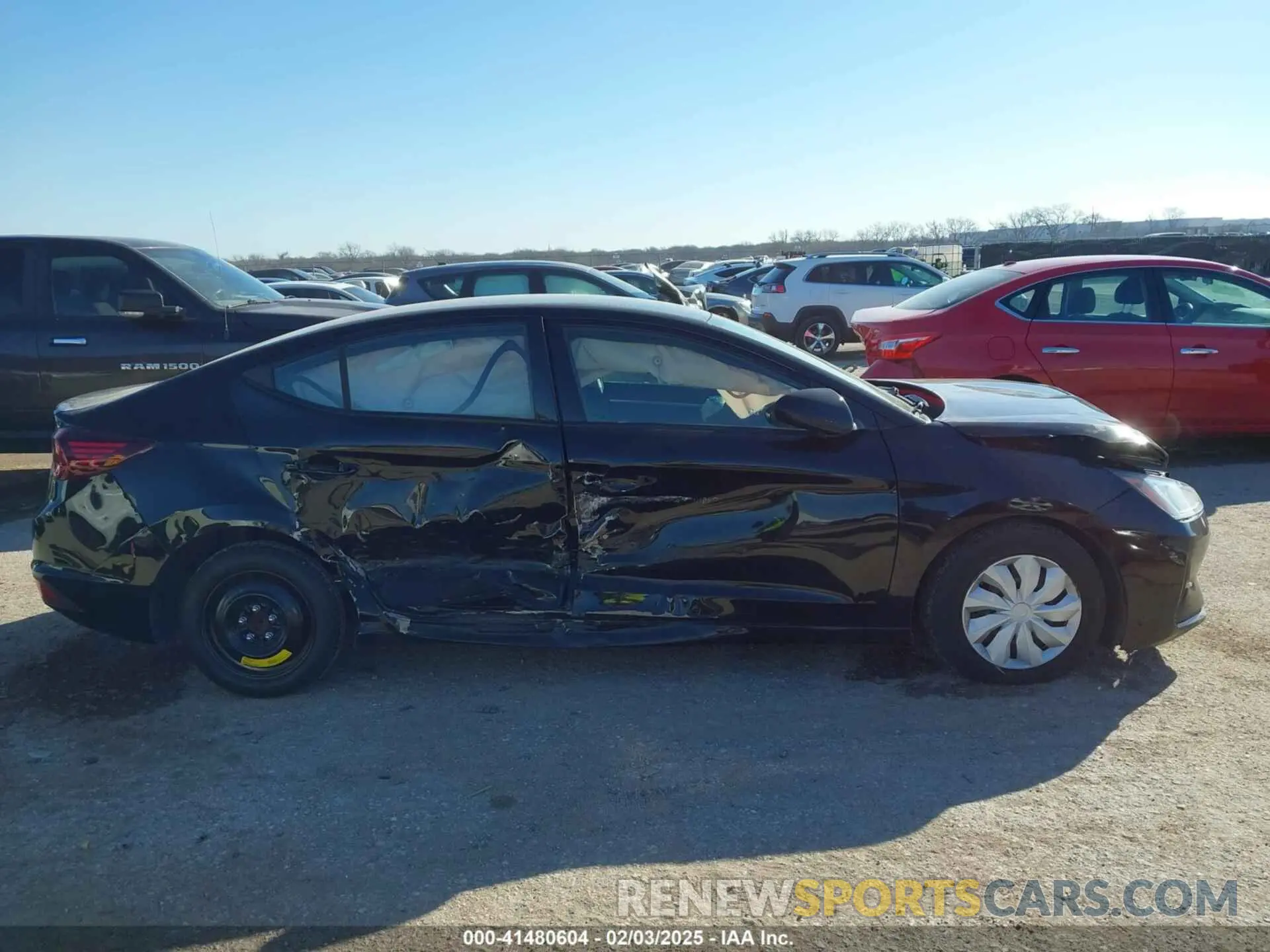 13 Photograph of a damaged car 5NPD74LF1KH437564 HYUNDAI ELANTRA 2019
