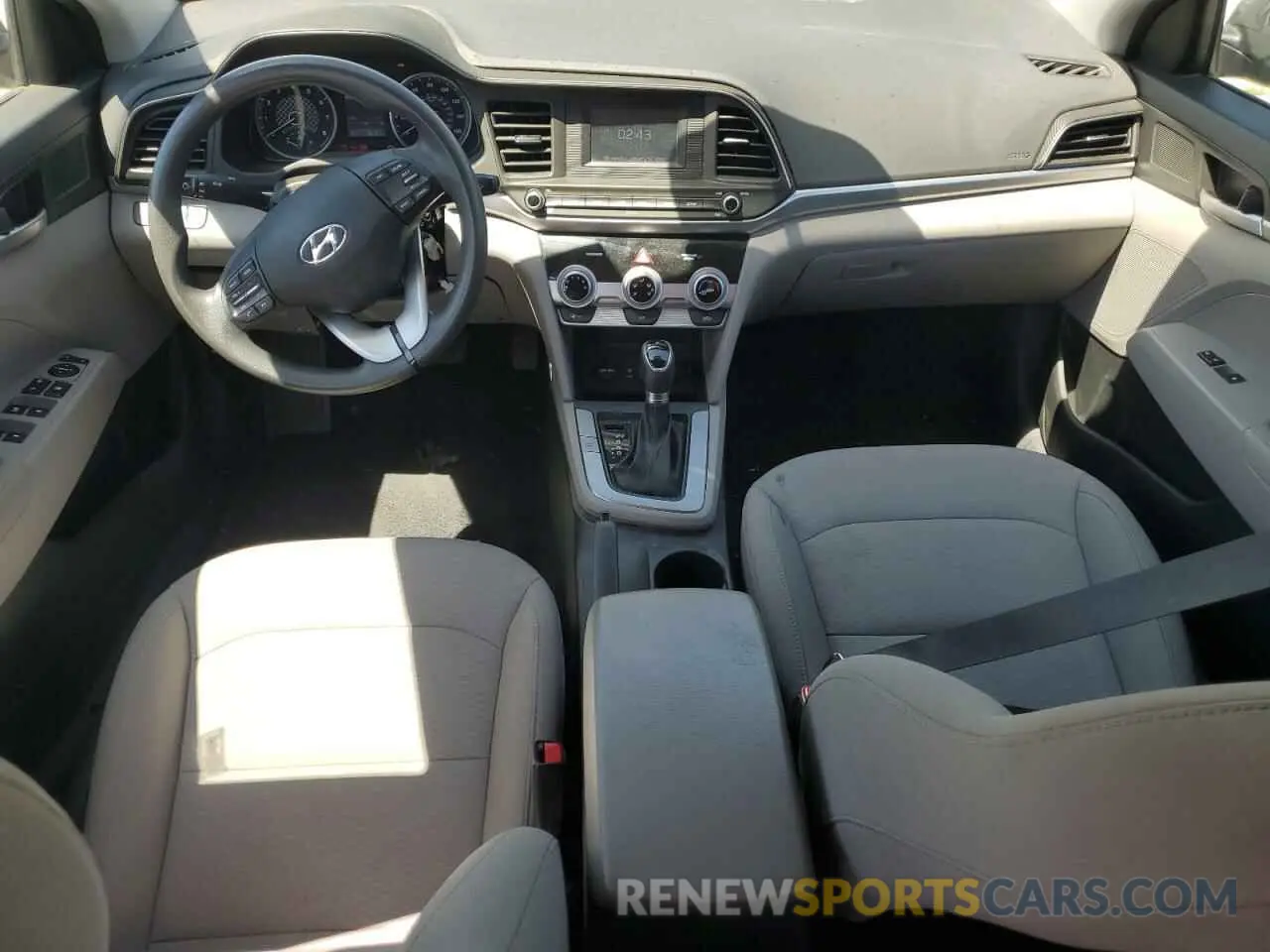8 Photograph of a damaged car 5NPD74LF1KH452453 HYUNDAI ELANTRA 2019