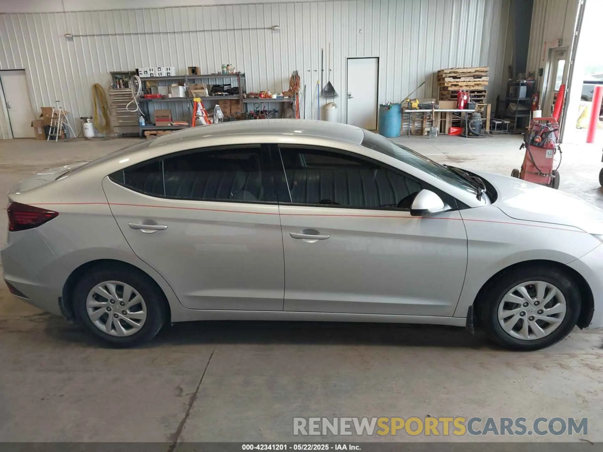 14 Photograph of a damaged car 5NPD74LF1KH473223 HYUNDAI ELANTRA 2019