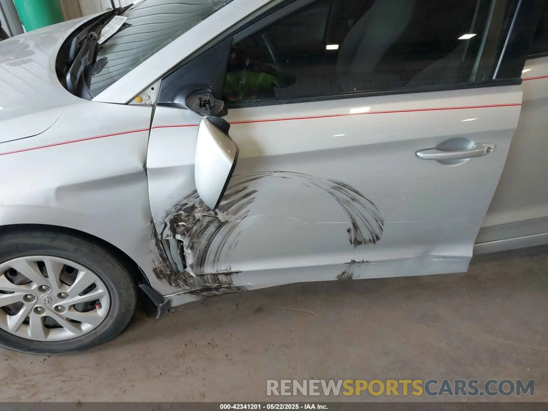 6 Photograph of a damaged car 5NPD74LF1KH473223 HYUNDAI ELANTRA 2019
