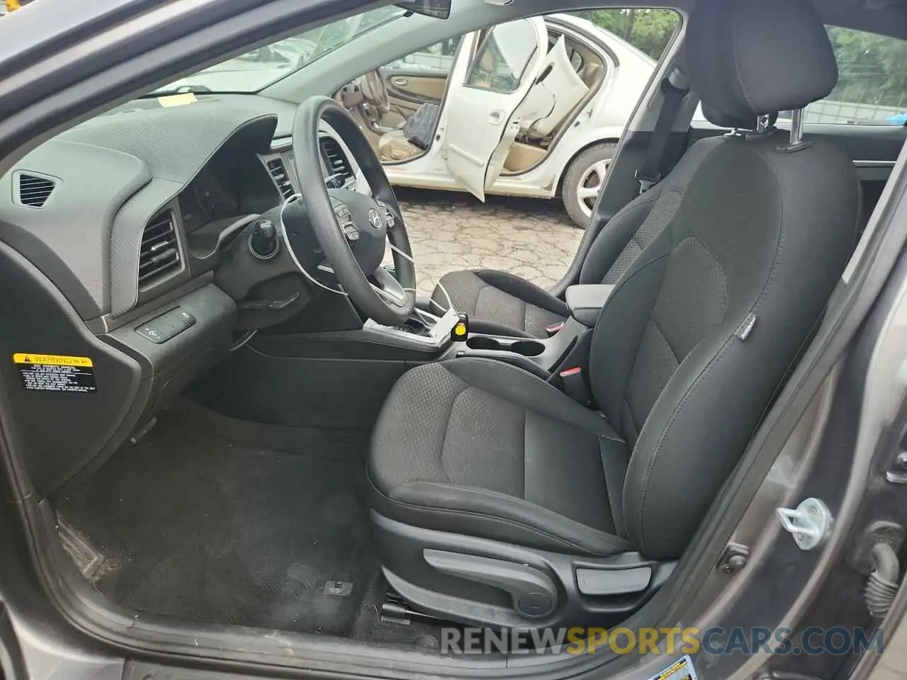 7 Photograph of a damaged car 5NPD74LF2KH398869 HYUNDAI ELANTRA 2019