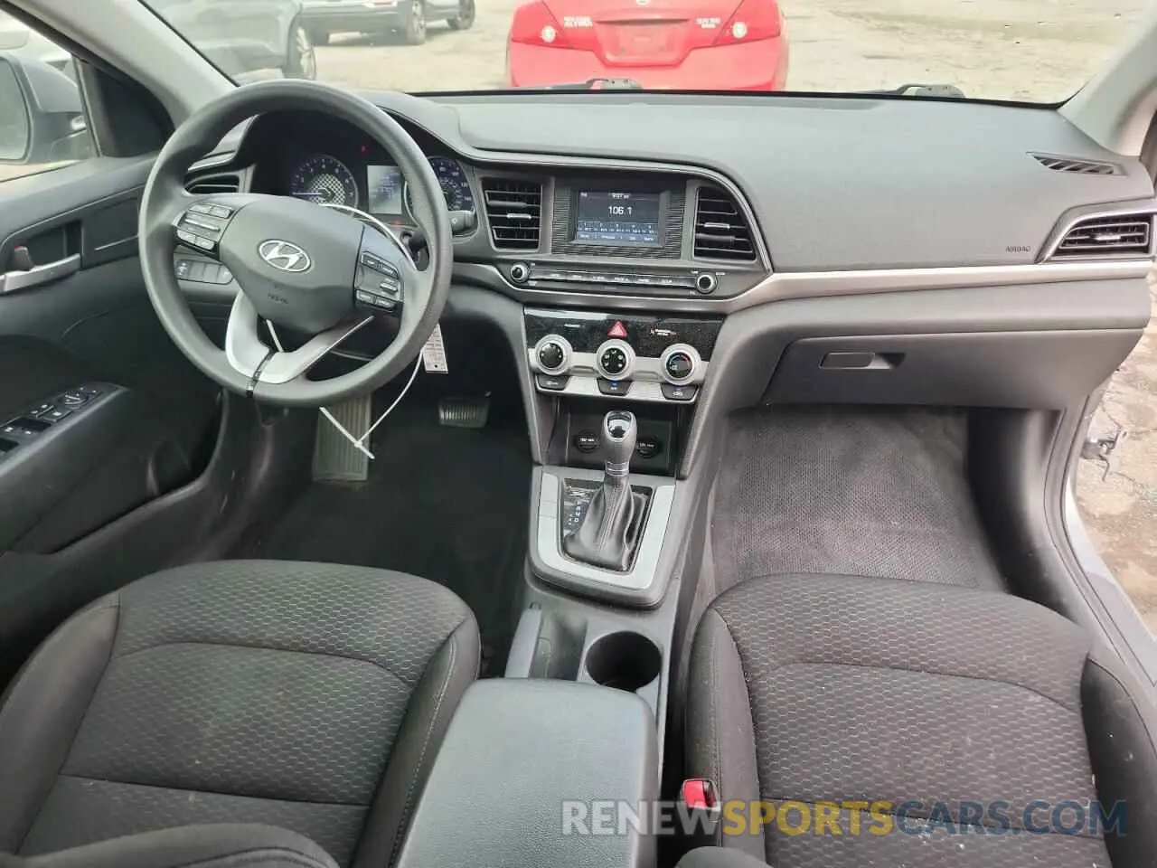 8 Photograph of a damaged car 5NPD74LF2KH398869 HYUNDAI ELANTRA 2019