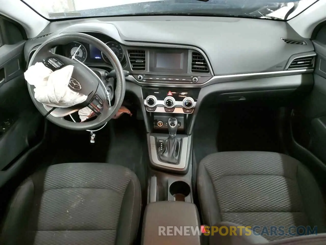8 Photograph of a damaged car 5NPD74LF2KH399388 HYUNDAI ELANTRA 2019