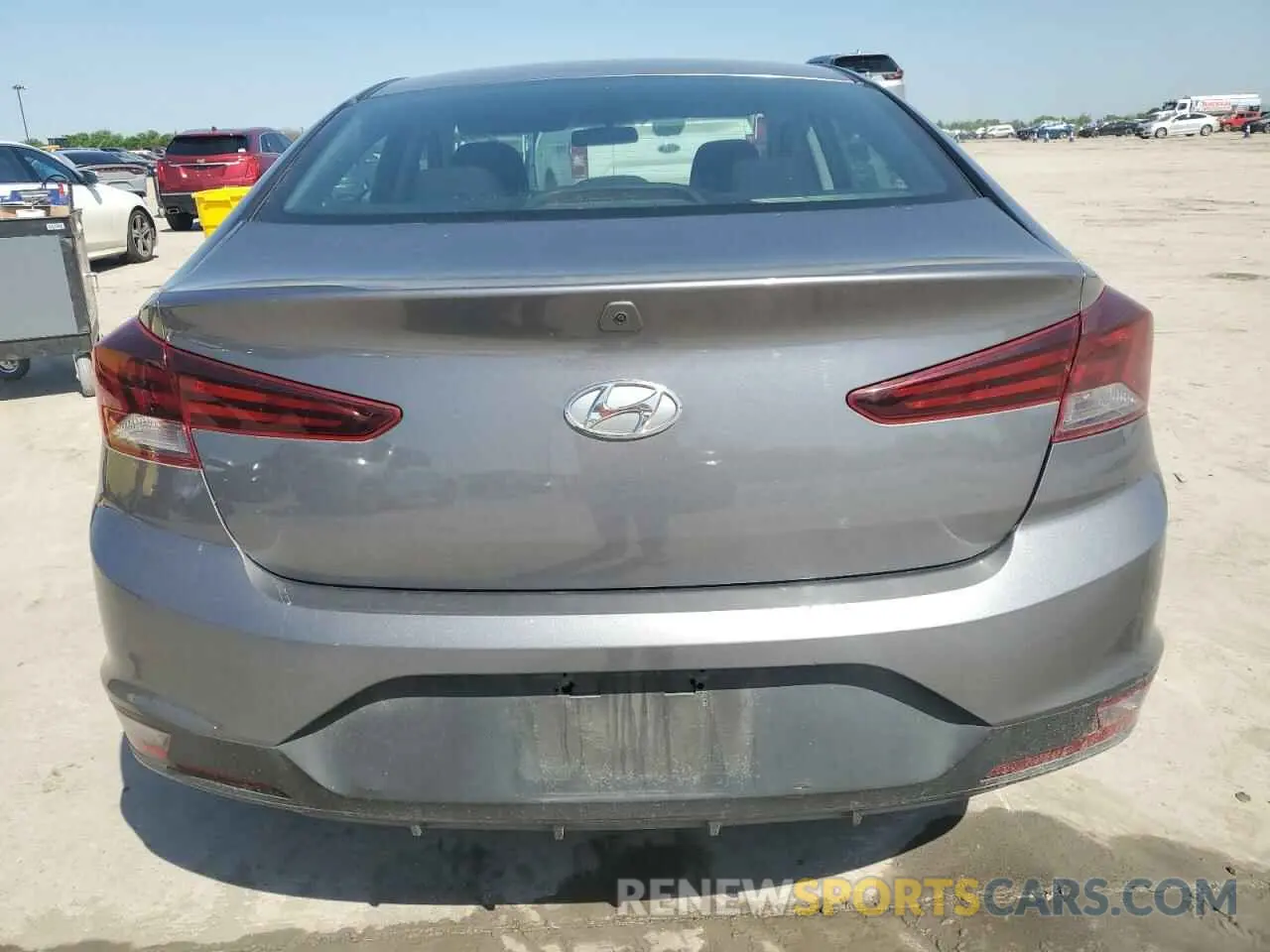 6 Photograph of a damaged car 5NPD74LF2KH411068 HYUNDAI ELANTRA 2019