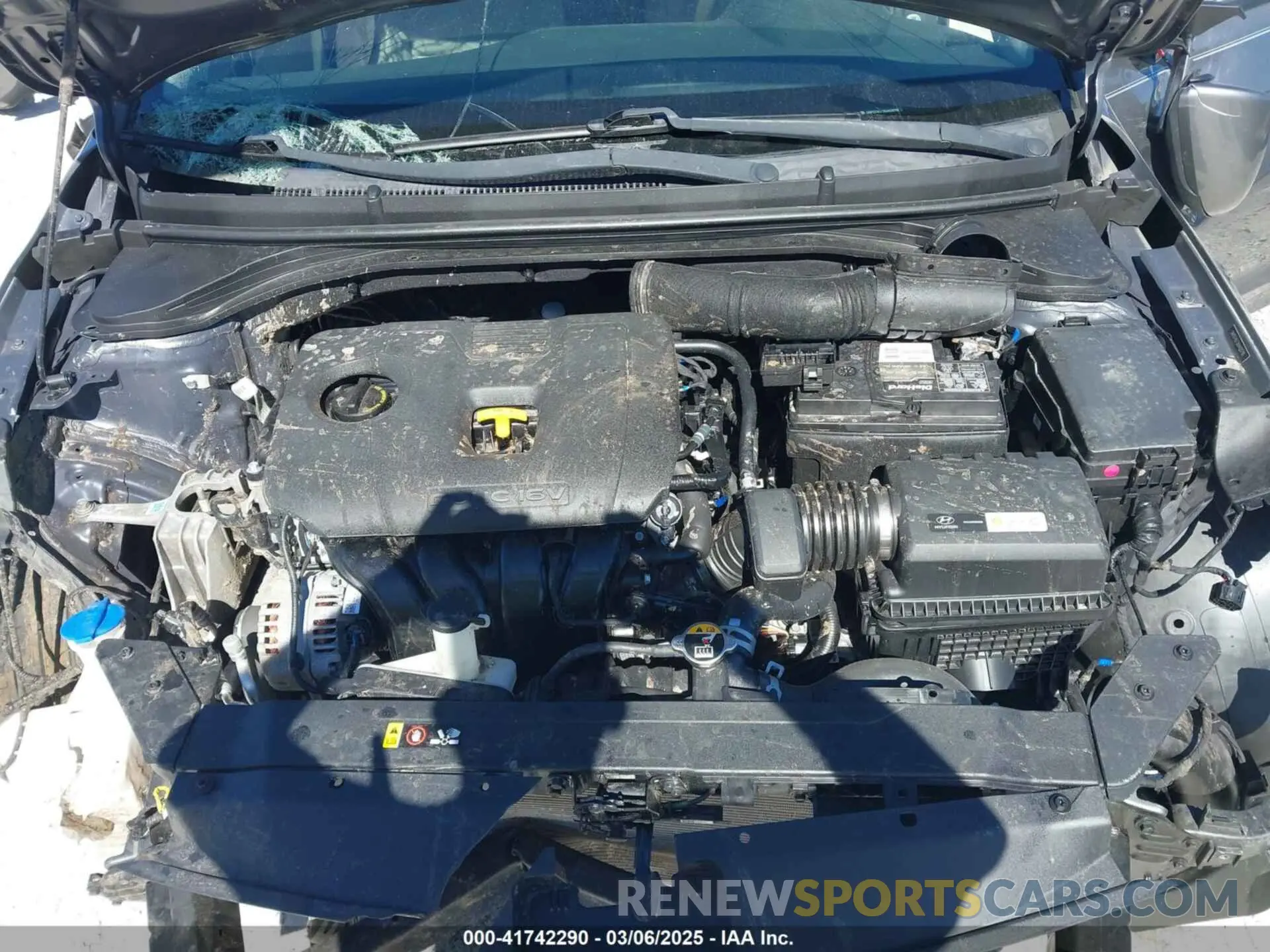 10 Photograph of a damaged car 5NPD74LF2KH420790 HYUNDAI ELANTRA 2019