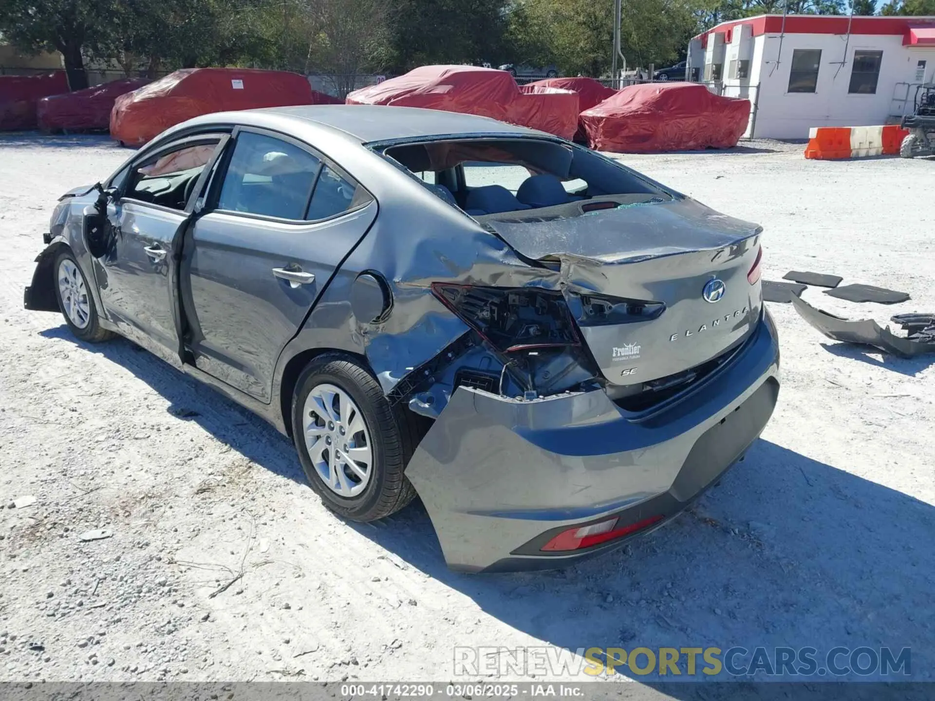 3 Photograph of a damaged car 5NPD74LF2KH420790 HYUNDAI ELANTRA 2019
