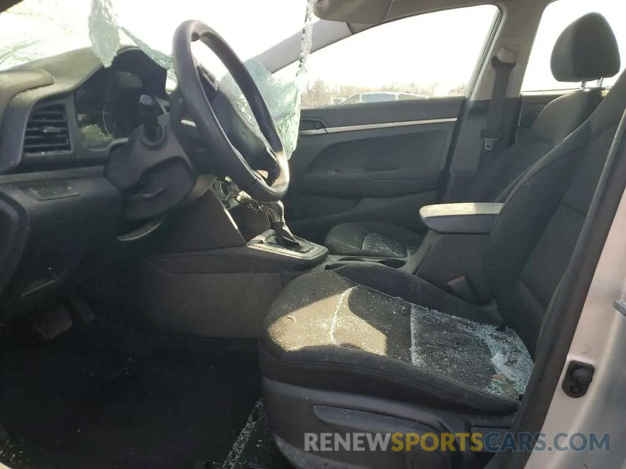7 Photograph of a damaged car 5NPD74LF2KH433104 HYUNDAI ELANTRA 2019