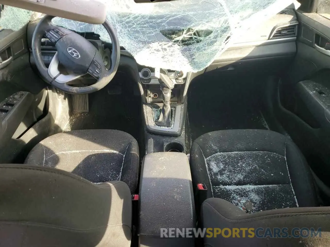 8 Photograph of a damaged car 5NPD74LF2KH433104 HYUNDAI ELANTRA 2019