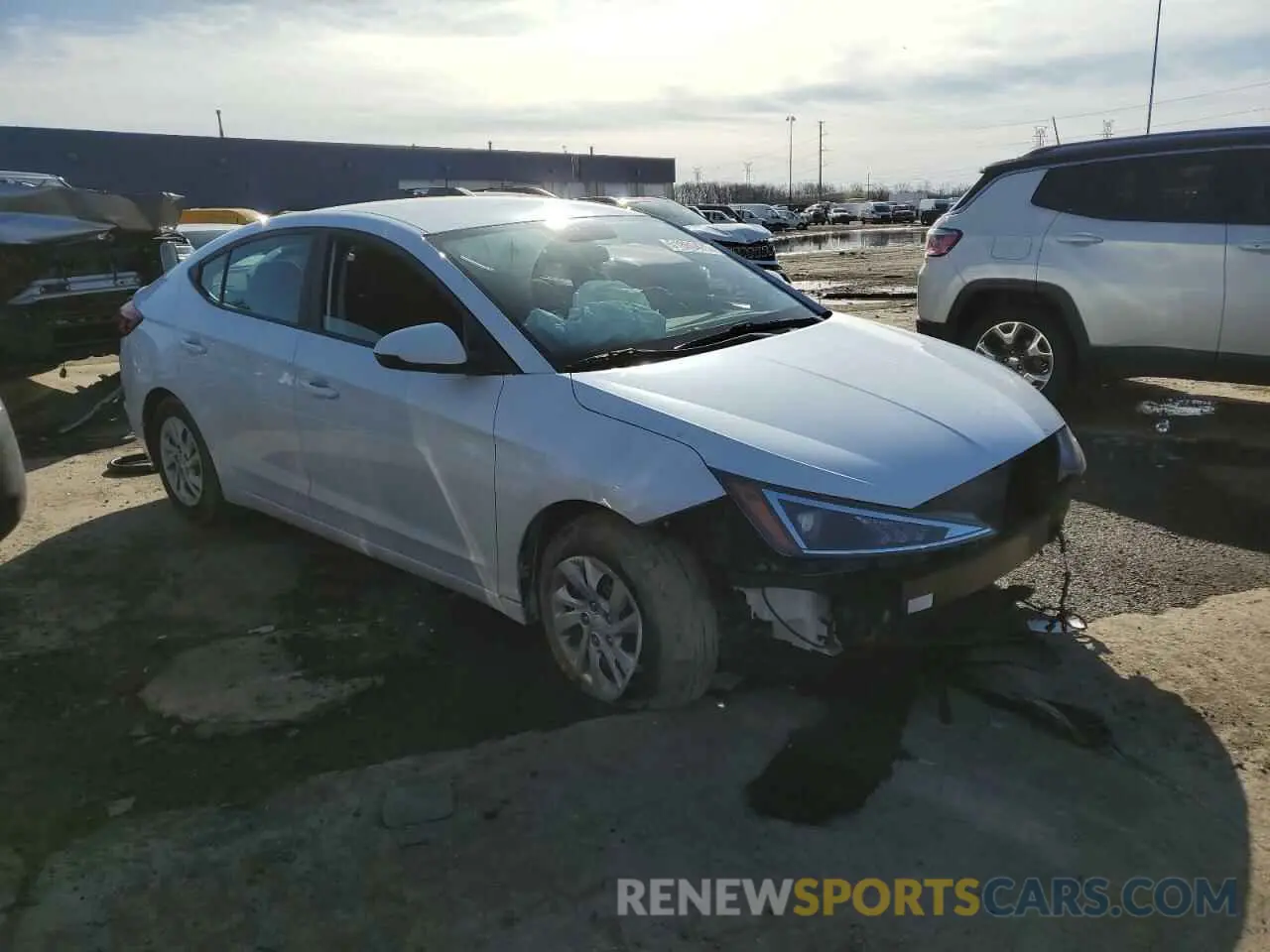 4 Photograph of a damaged car 5NPD74LF2KH440358 HYUNDAI ELANTRA 2019