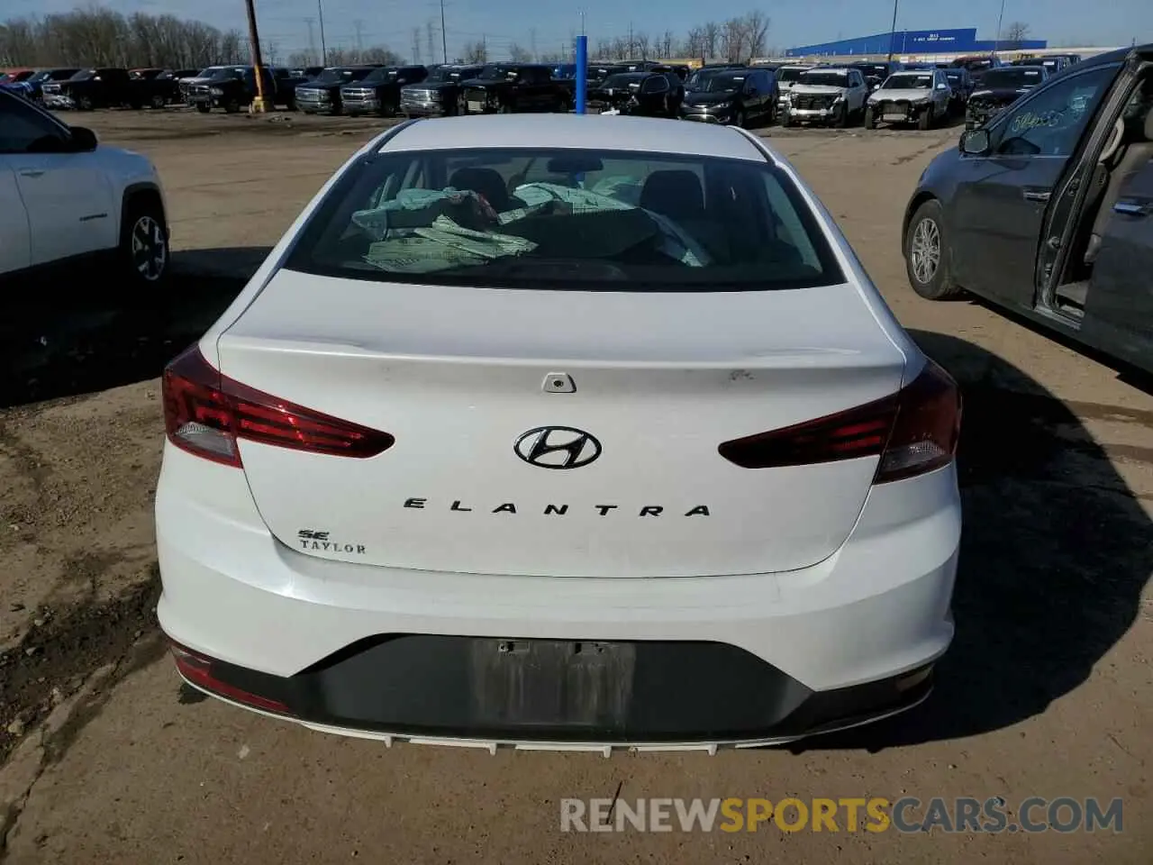 6 Photograph of a damaged car 5NPD74LF2KH440358 HYUNDAI ELANTRA 2019