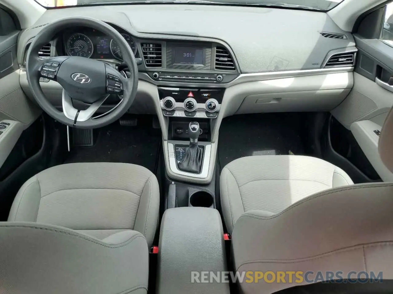 8 Photograph of a damaged car 5NPD74LF2KH450226 HYUNDAI ELANTRA 2019