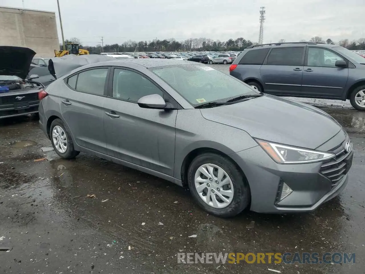 4 Photograph of a damaged car 5NPD74LF2KH460447 HYUNDAI ELANTRA 2019