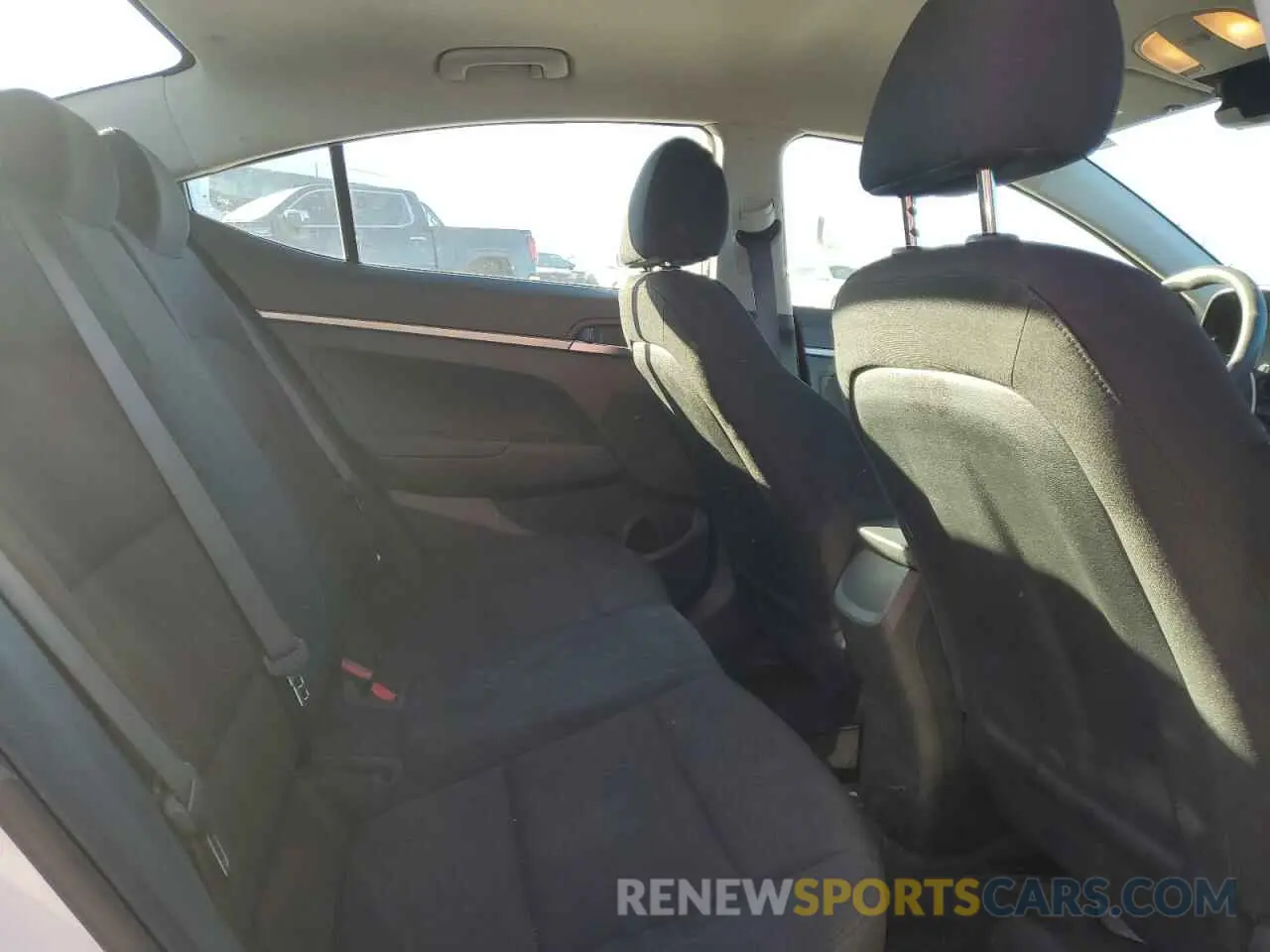 10 Photograph of a damaged car 5NPD74LF2KH476356 HYUNDAI ELANTRA 2019