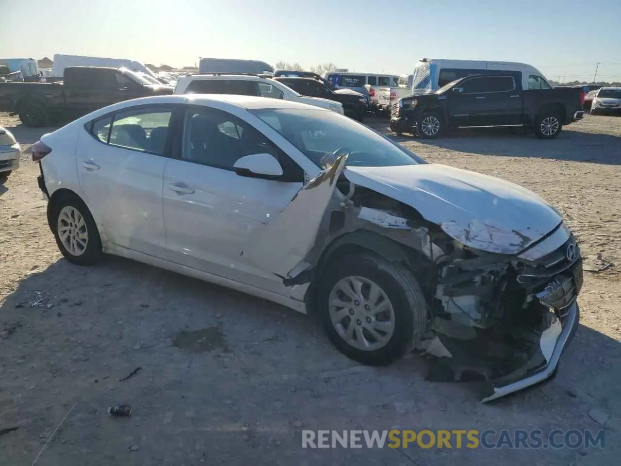 4 Photograph of a damaged car 5NPD74LF2KH476356 HYUNDAI ELANTRA 2019