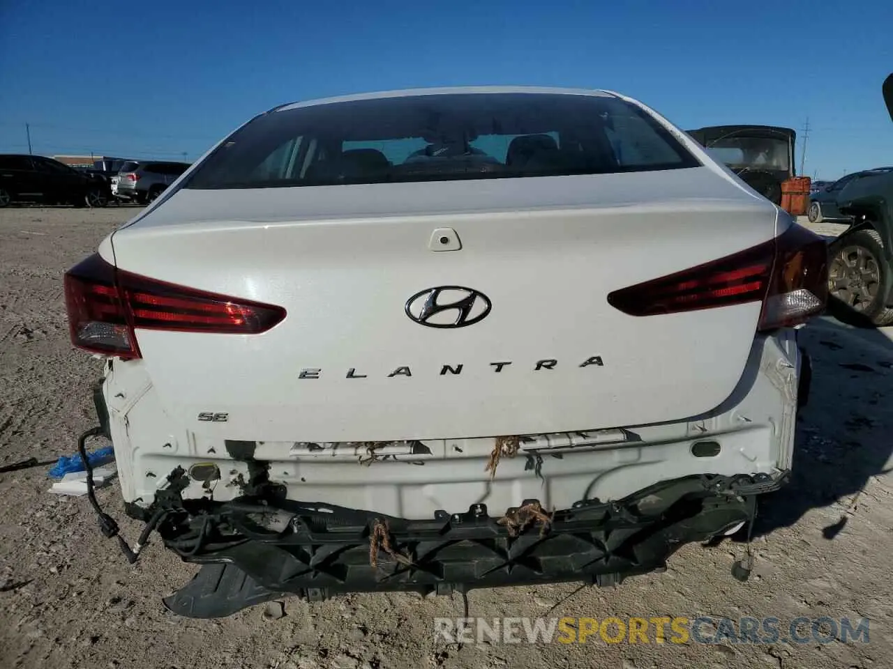 6 Photograph of a damaged car 5NPD74LF2KH476356 HYUNDAI ELANTRA 2019