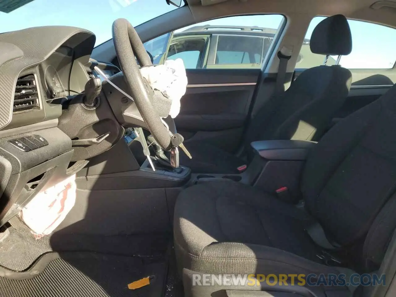 7 Photograph of a damaged car 5NPD74LF2KH476356 HYUNDAI ELANTRA 2019