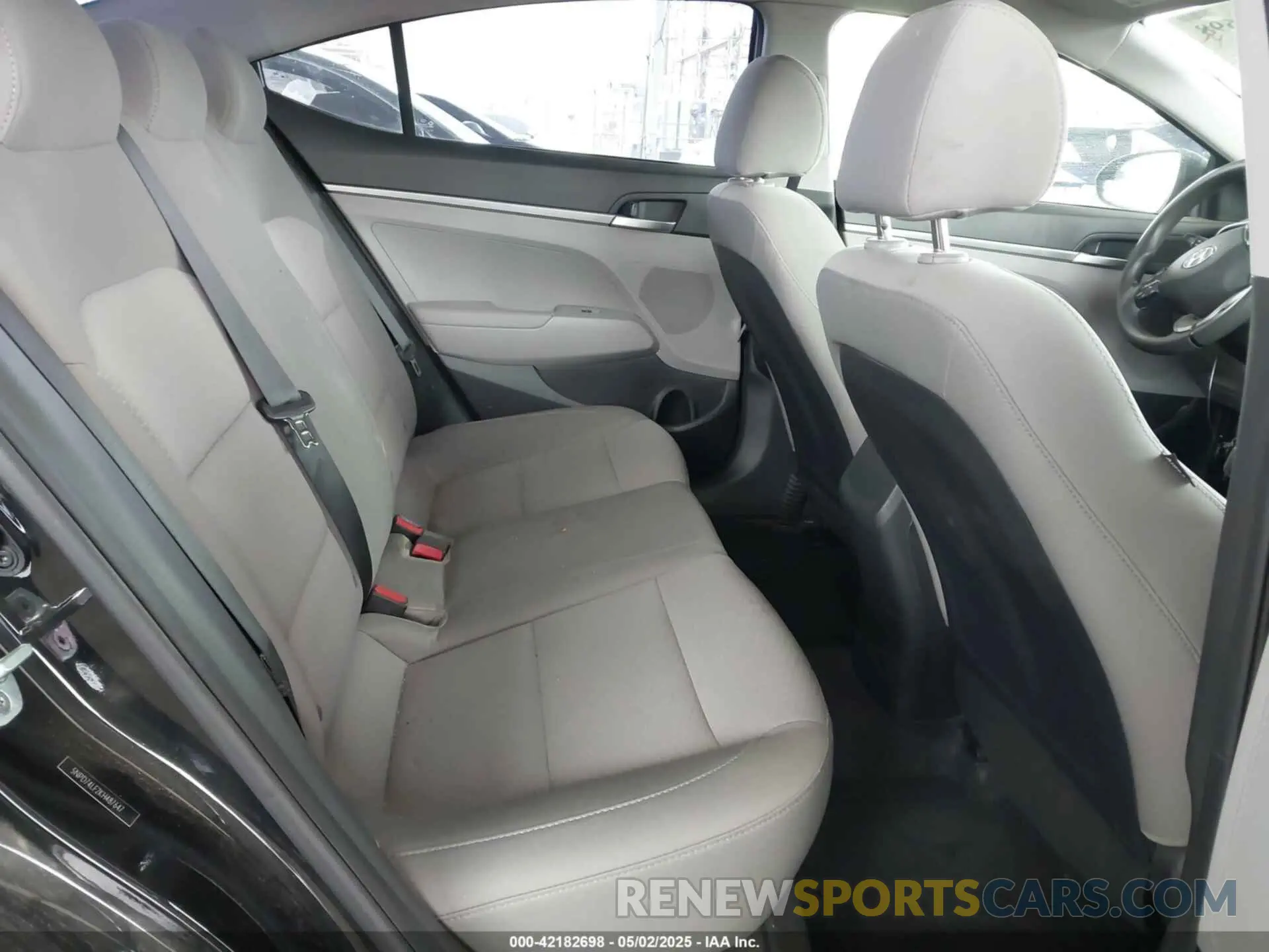8 Photograph of a damaged car 5NPD74LF2KH487647 HYUNDAI ELANTRA 2019
