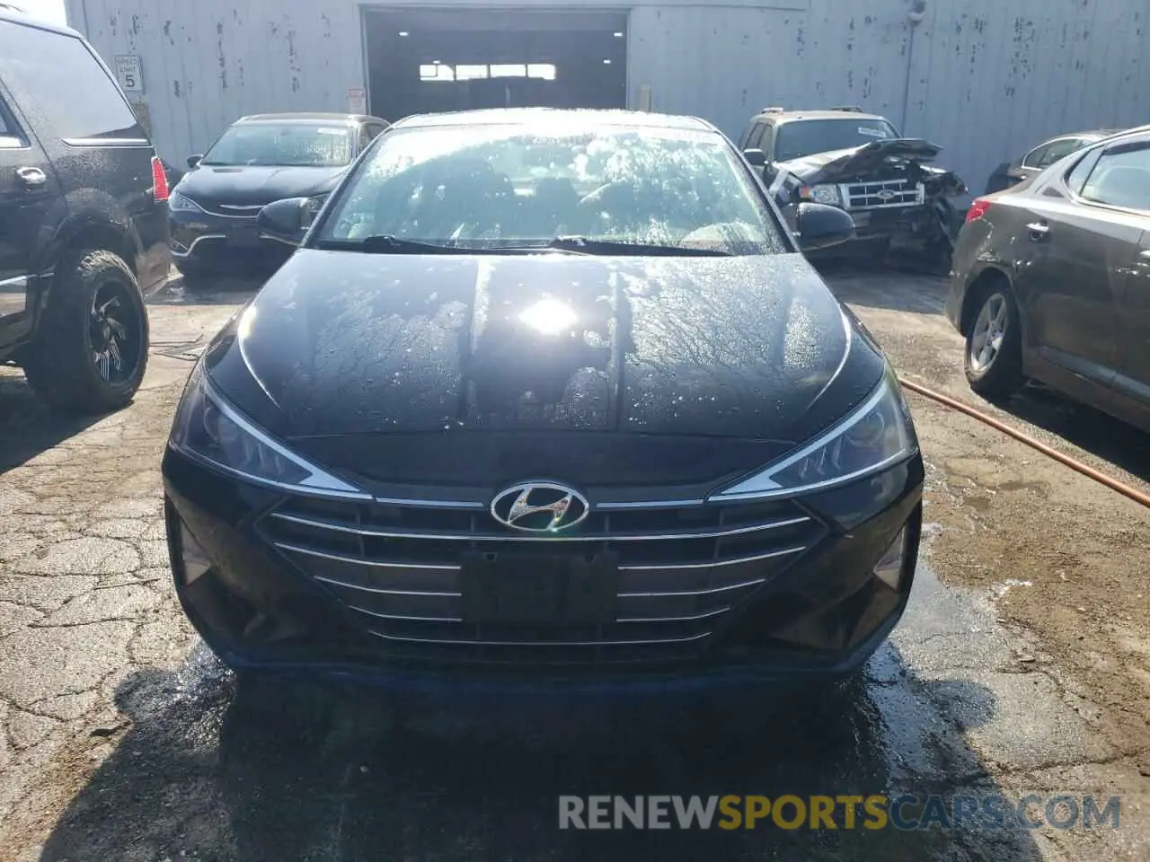 5 Photograph of a damaged car 5NPD74LF2KH489124 HYUNDAI ELANTRA 2019