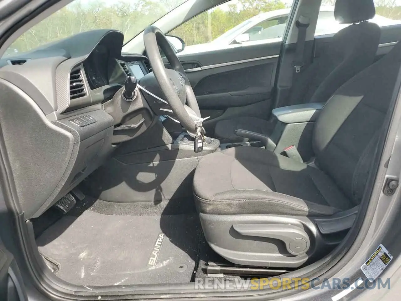 7 Photograph of a damaged car 5NPD74LF2KH490371 HYUNDAI ELANTRA 2019