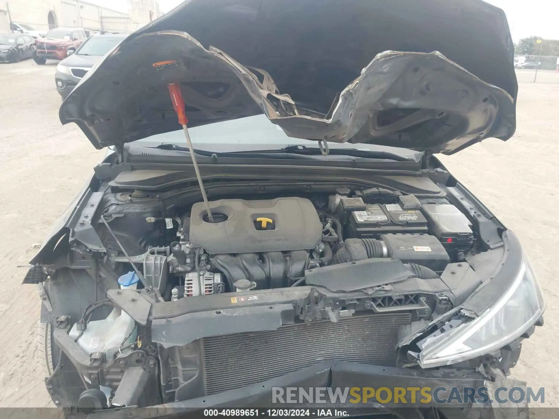 10 Photograph of a damaged car 5NPD74LF2KH494761 HYUNDAI ELANTRA 2019