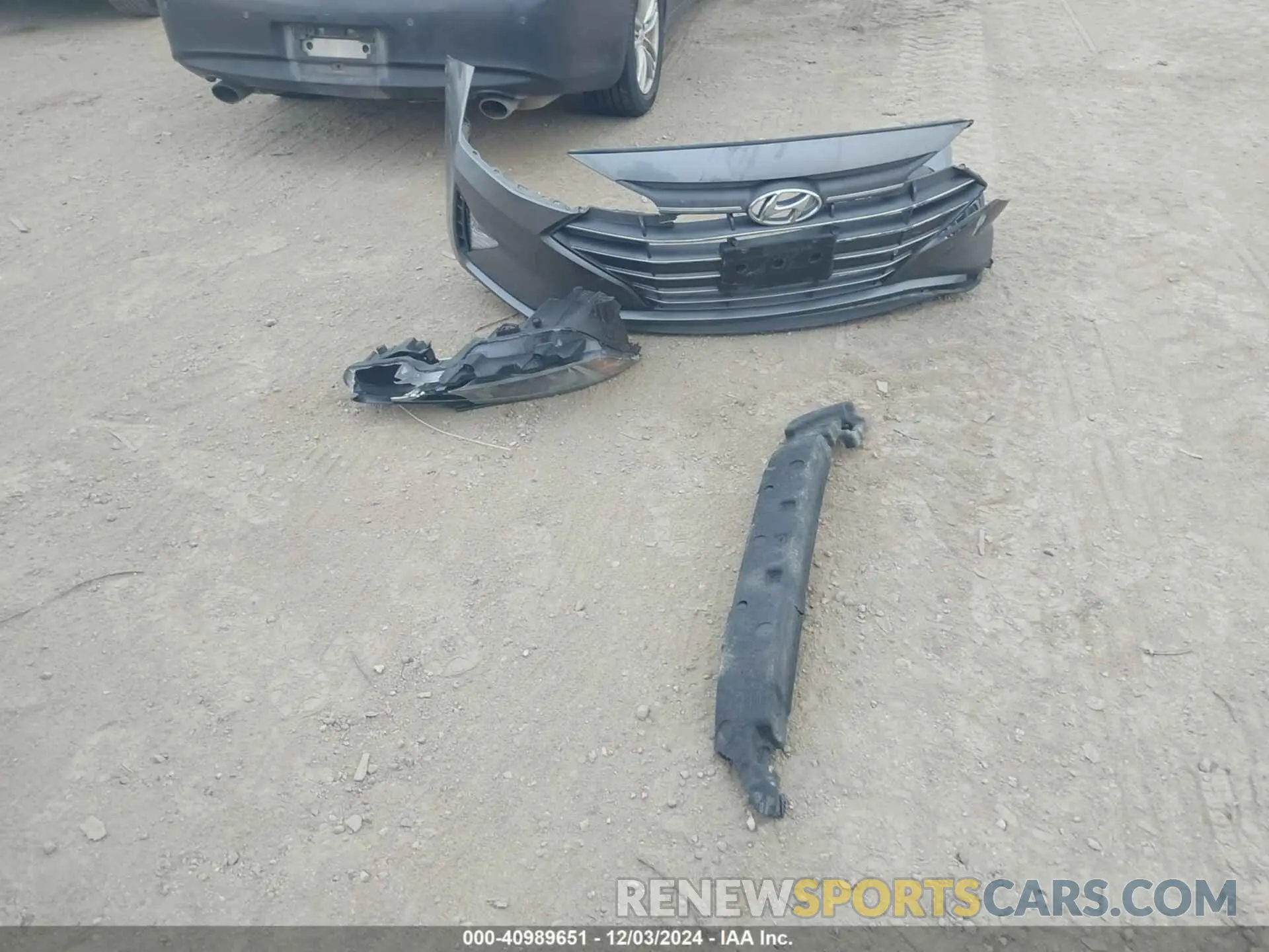 12 Photograph of a damaged car 5NPD74LF2KH494761 HYUNDAI ELANTRA 2019