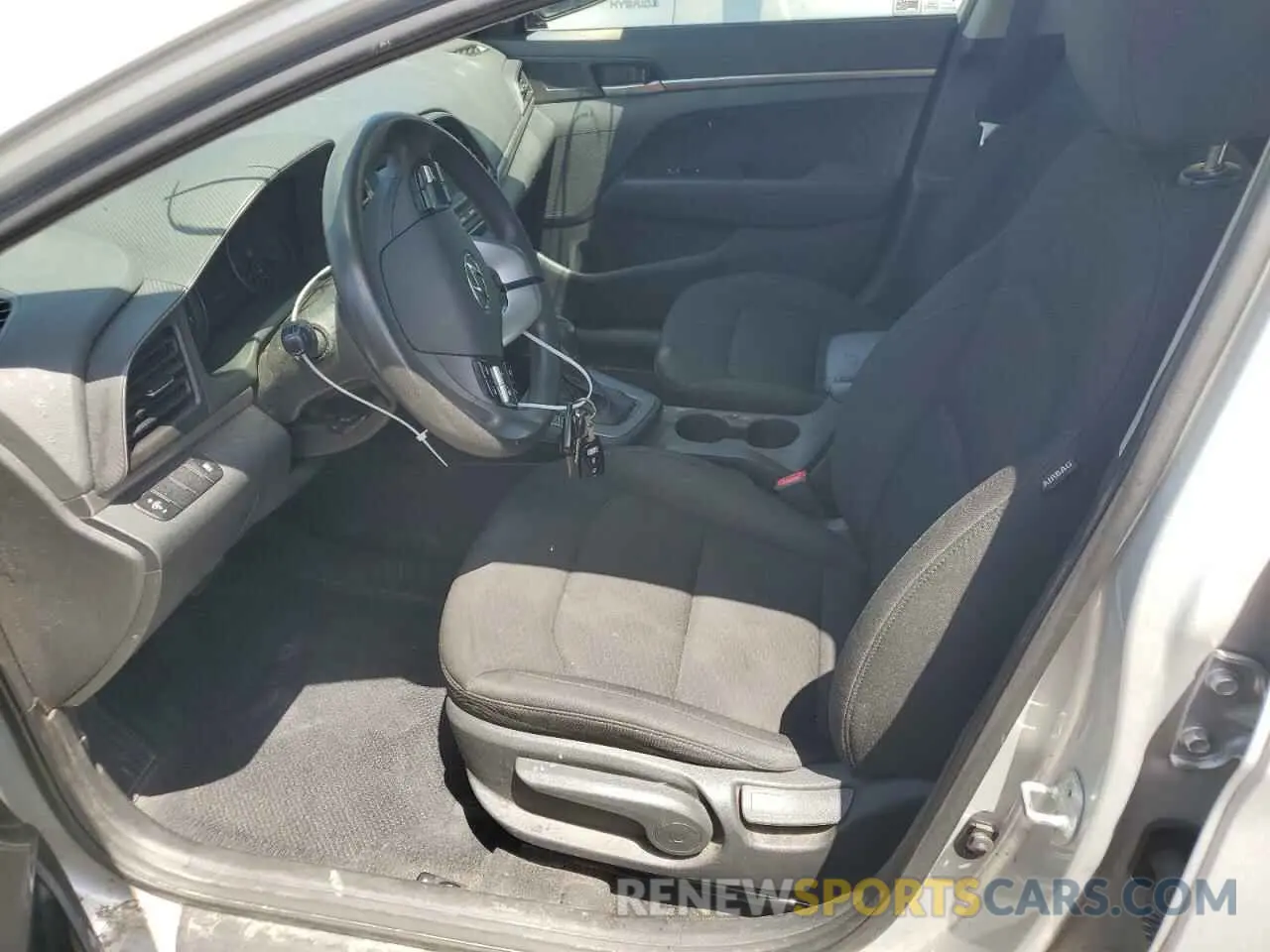 7 Photograph of a damaged car 5NPD74LF2KH495747 HYUNDAI ELANTRA 2019