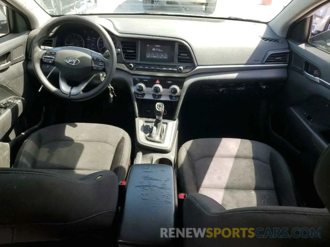 8 Photograph of a damaged car 5NPD74LF2KH495747 HYUNDAI ELANTRA 2019