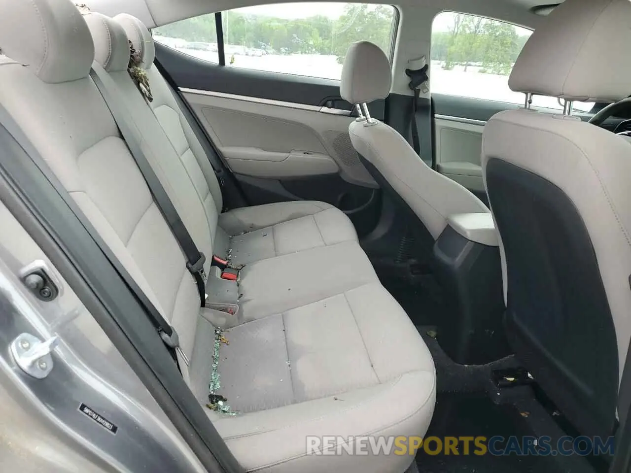 10 Photograph of a damaged car 5NPD74LF3KH429823 HYUNDAI ELANTRA 2019