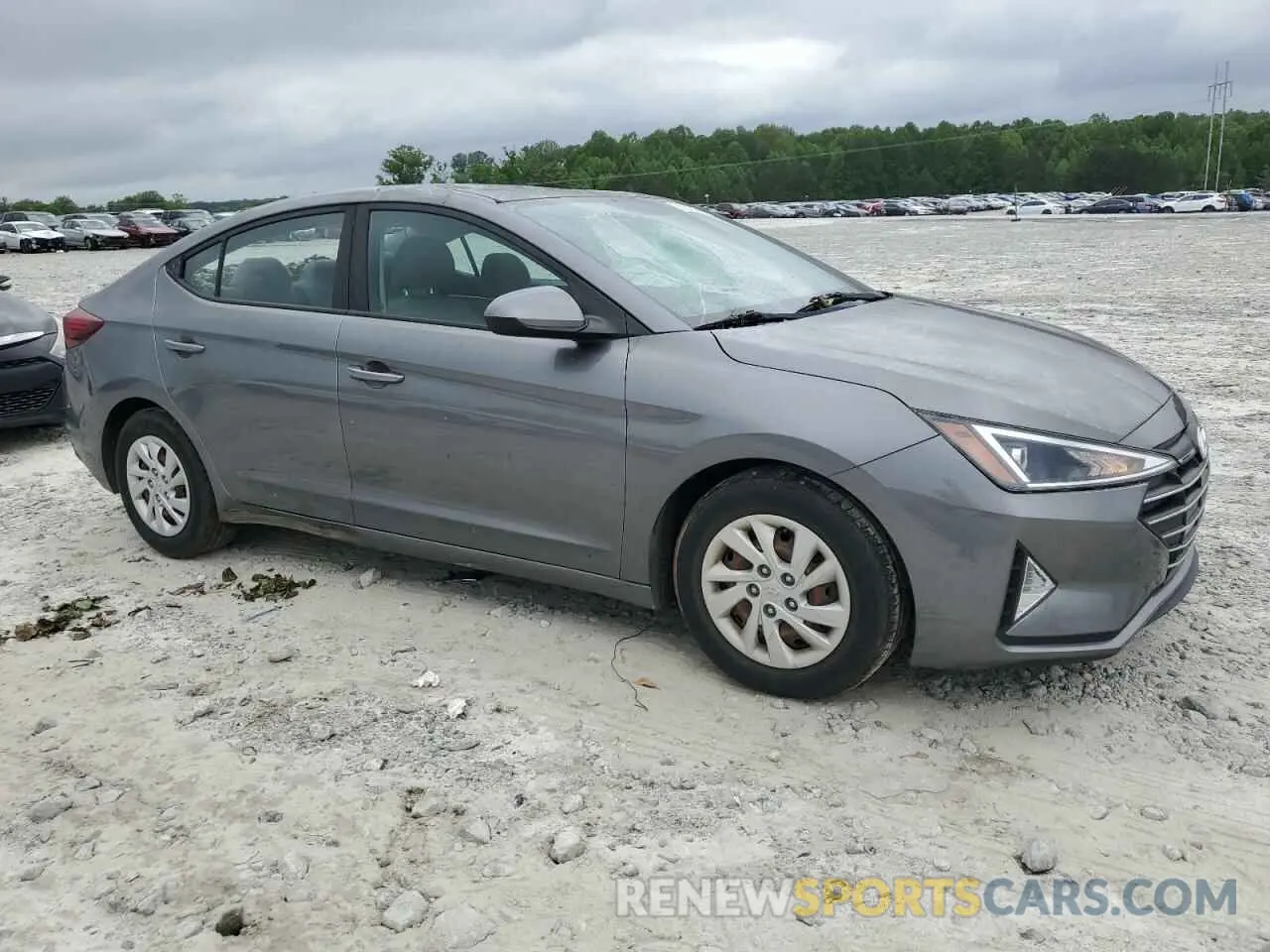 4 Photograph of a damaged car 5NPD74LF3KH429823 HYUNDAI ELANTRA 2019